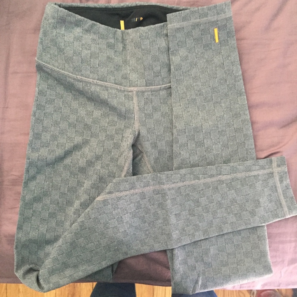 Grey Lucy Leggings size XS
